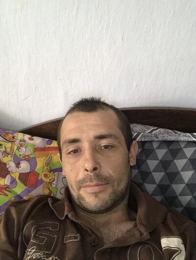 ,   Artur, 33 ,   , 