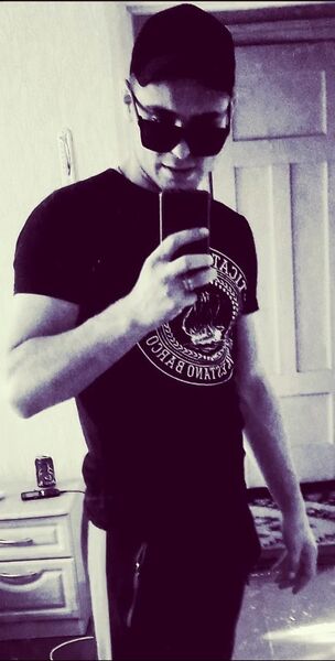   ,   Roberto, 24 ,   ,   
