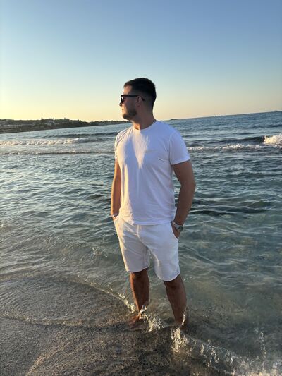  ,   Victor, 23 ,   ,   