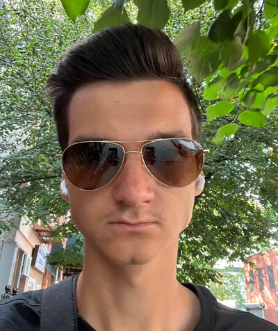  New York City,   Dan, 21 ,   ,   , c , 