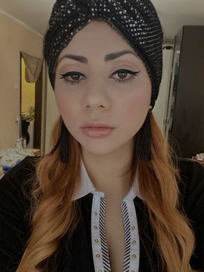  -,   Elena, 33 ,   