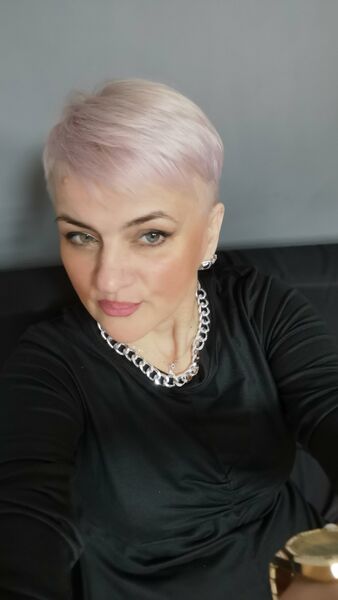  ,   Elena, 52 ,  