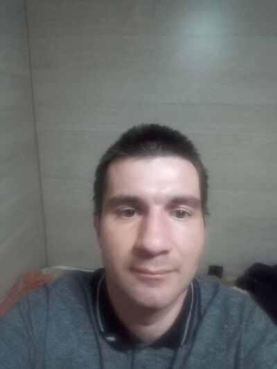  ,   Viktor, 40 ,   ,   