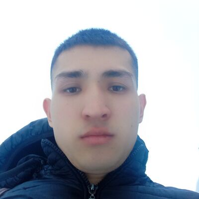  ,   Artur, 28 ,   