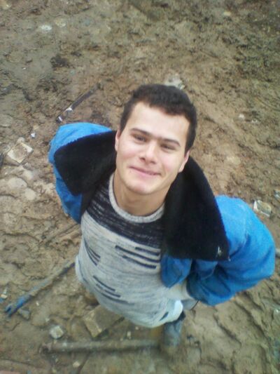 ,   Denis, 34 ,  