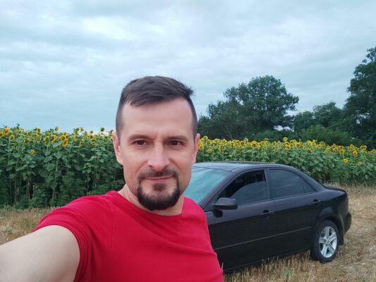  ,   Sergei, 40 ,   ,   , 