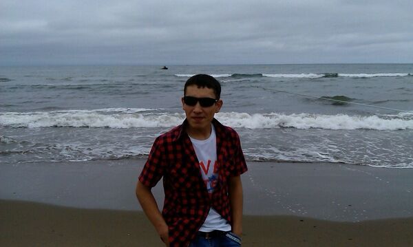  ,   Bek, 35 ,   
