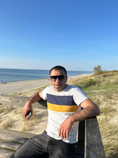  ,   Albert, 39 ,   ,   , 