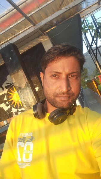  Hamirpur,   Pawan, 34 ,   ,   