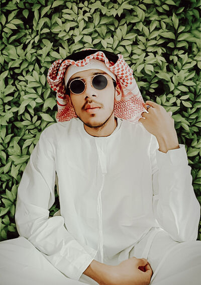  Triolet,   Irfaan, 26 ,   ,   , c , 