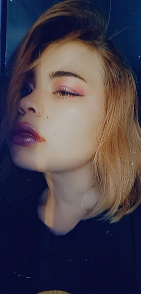  ,   Lilia, 24 ,   