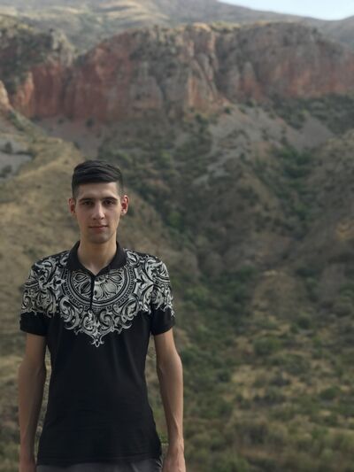  ,   Arman, 26 ,   ,   