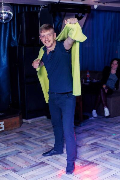  ,   Anton, 28 ,   ,   