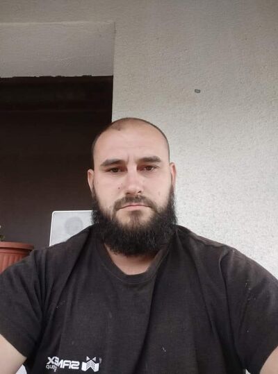  ,   Miki, 37 ,   ,   