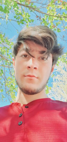  ,   Anvar, 21 ,     