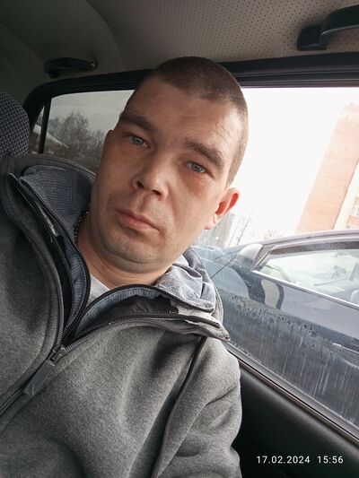  ,   Viktor, 33 ,   ,   