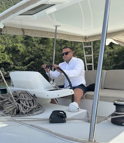  Cannes,   , 33 ,   