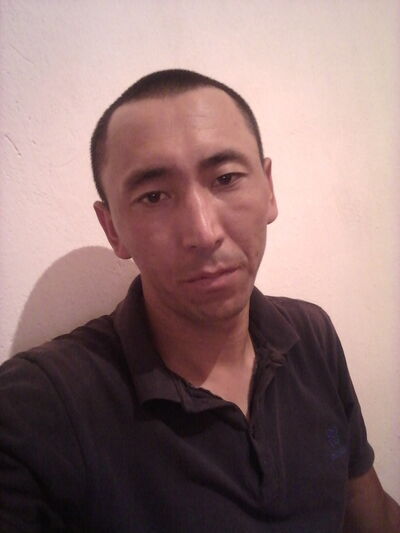  -,   Mirlan, 34 ,   