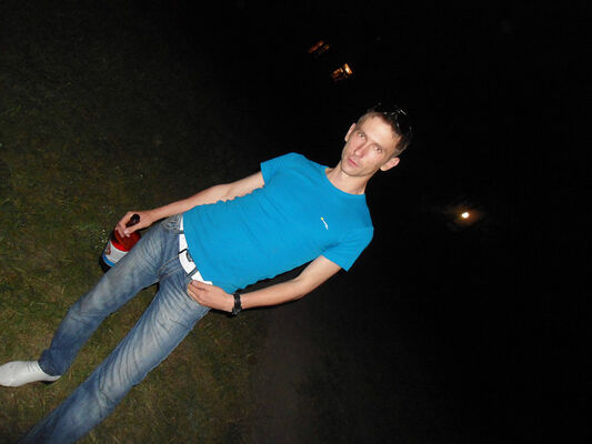  ,   Alex, 40 ,   