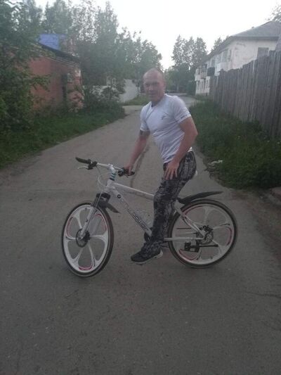   ,   VICTOR, 42 ,  