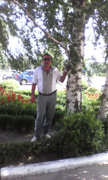   ,   Araik, 46 ,   