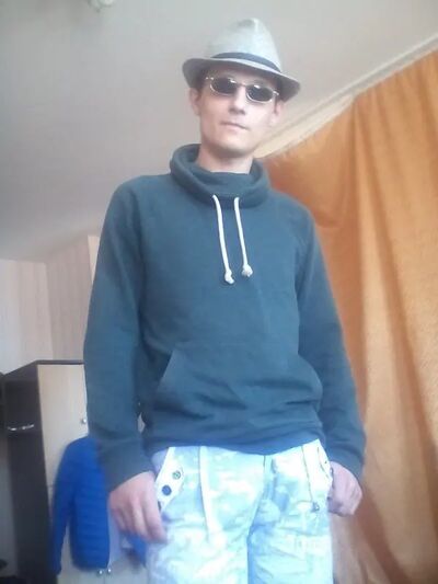  ,   Vladimir, 32 ,   