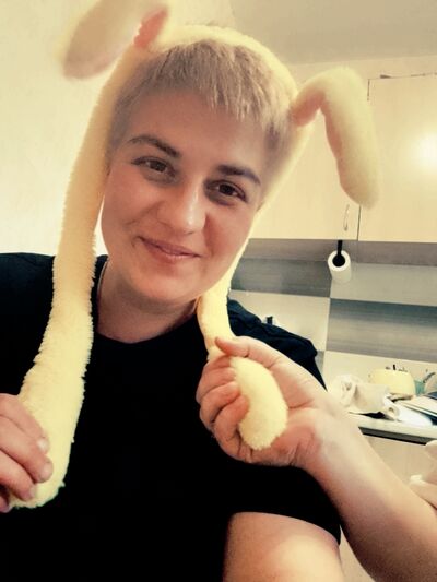  ,   Yana, 33 ,   c 