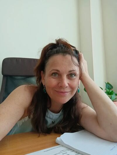  ,   Elena, 59 ,   c 