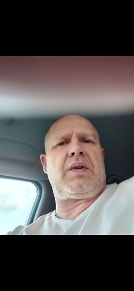  ,   Maikl, 39 ,   ,   
