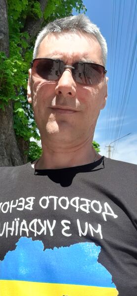  ,   Valentin, 44 ,   ,   , c 