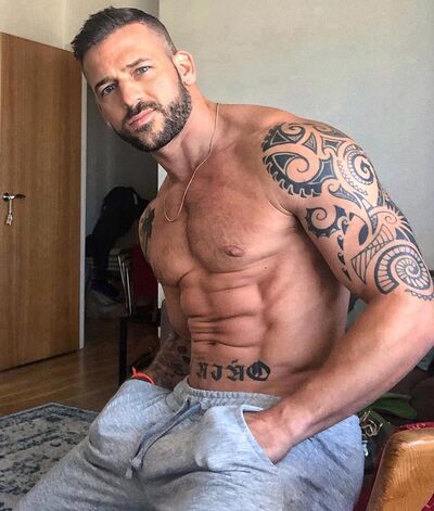 ,   Florian mael, 45 ,   ,   