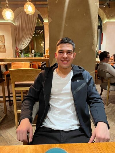  ,   Ilya, 25 ,   ,   