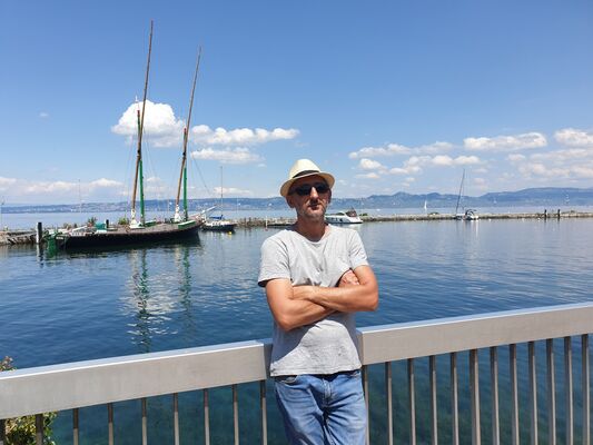  ,   Oleksandr, 44 ,   ,   , c 