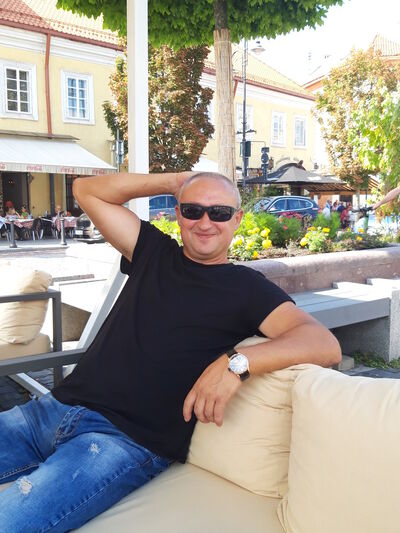  ,   Roland, 53 ,   ,   , c 