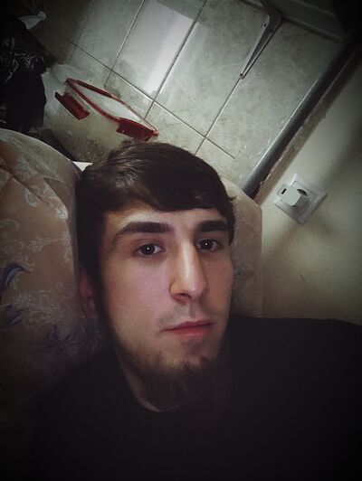  ,   Khalid, 25 ,   ,   