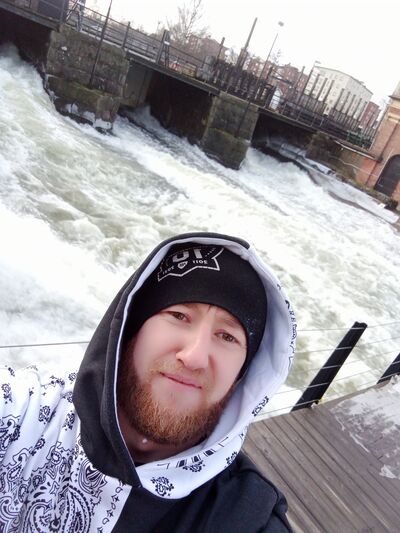  Are,   Vova, 33 ,   ,   , c 