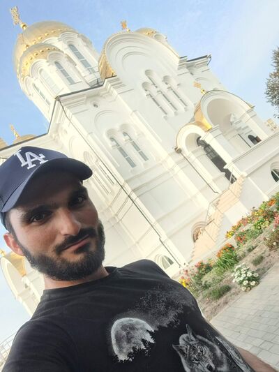   ,   Artak, 24 ,   ,   