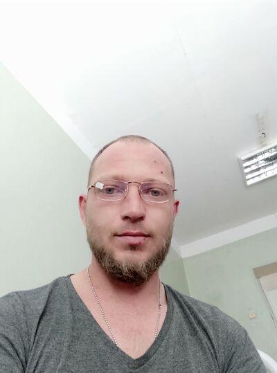  ,   Adrian, 33 ,   ,   