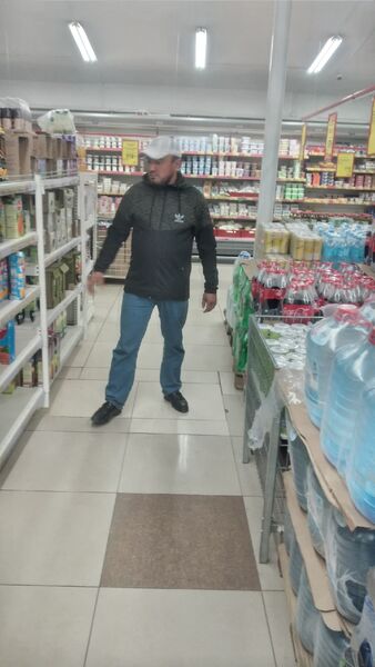  ,   Rustam, 40 ,   ,   
