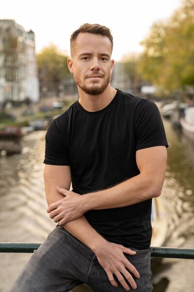  ,   Dima, 32 ,   ,   