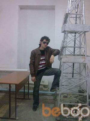  ,   Oskar, 38 ,   