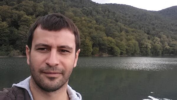  ,   Ruslan, 40 ,   ,   , c 