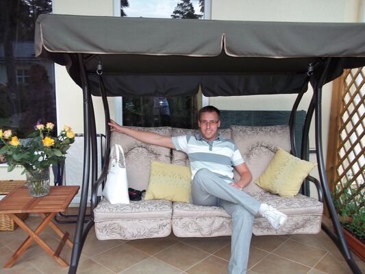  ,   Pavel, 47 ,   ,   , c 