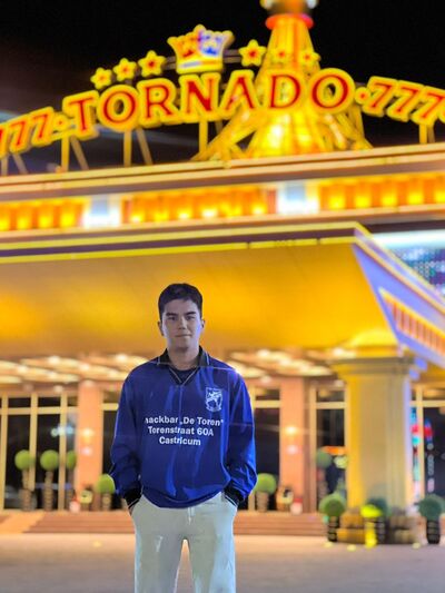  ,   Sultan, 27 ,  