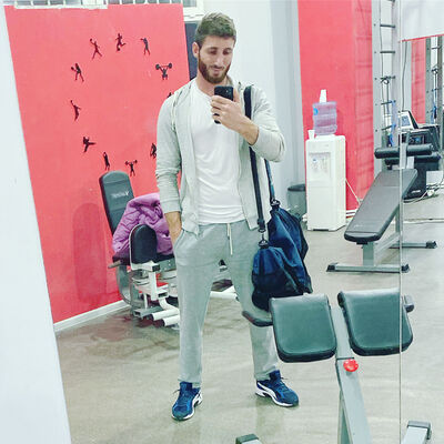  ,   Alex, 32 ,   ,   