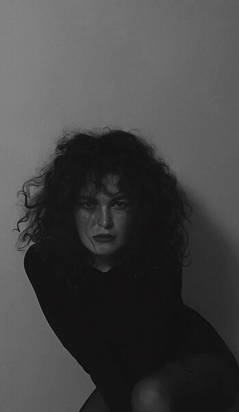  --,   , 26 ,  