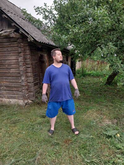  ,   Alex, 42 ,   ,   