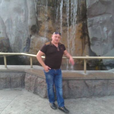  ,   Alekx, 39 ,   