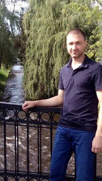  ,   Igor, 39 ,   