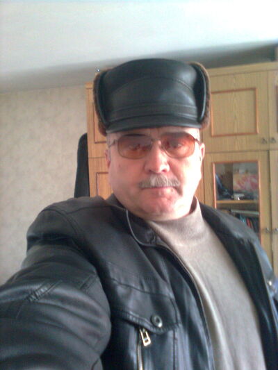 ,   Nik, 60 ,   